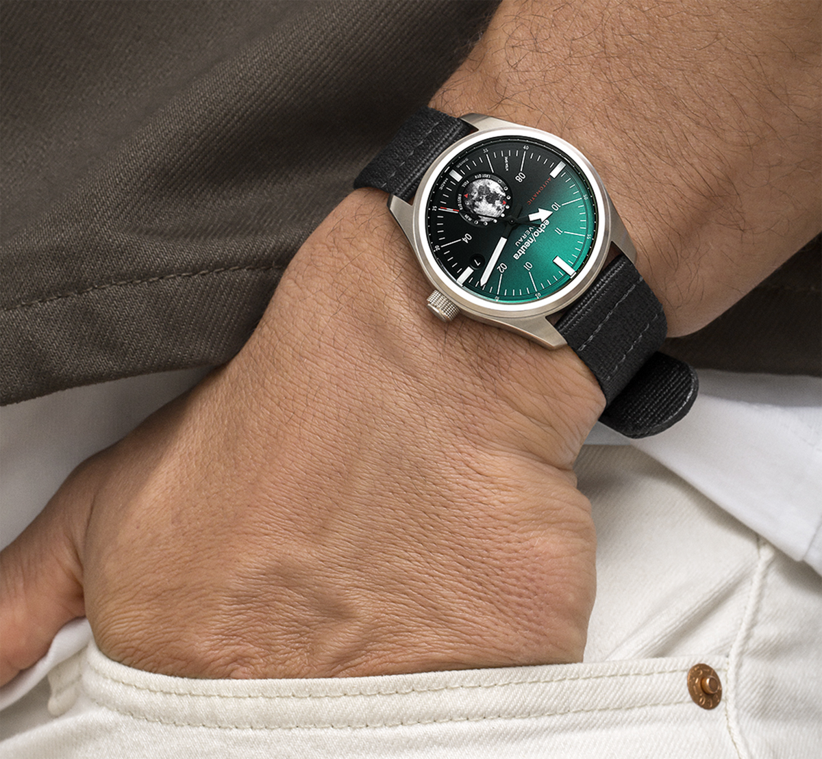 AVERAU 39 Moon phase "Big Moon" Green Degradè - Tessuto nero