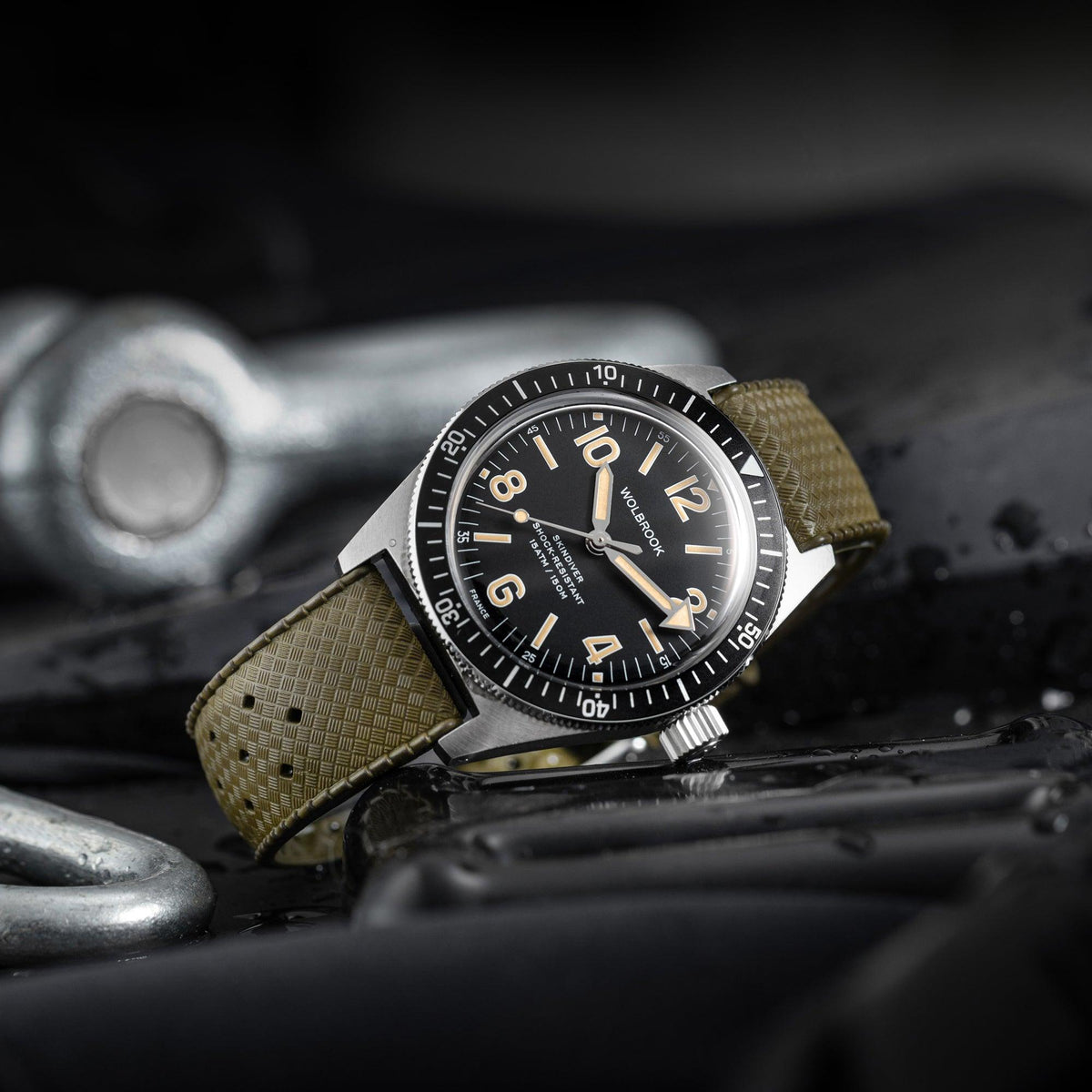 Skindiver Automatic Watch - Vintage Lum & Black Dial - Green Rubber Strap