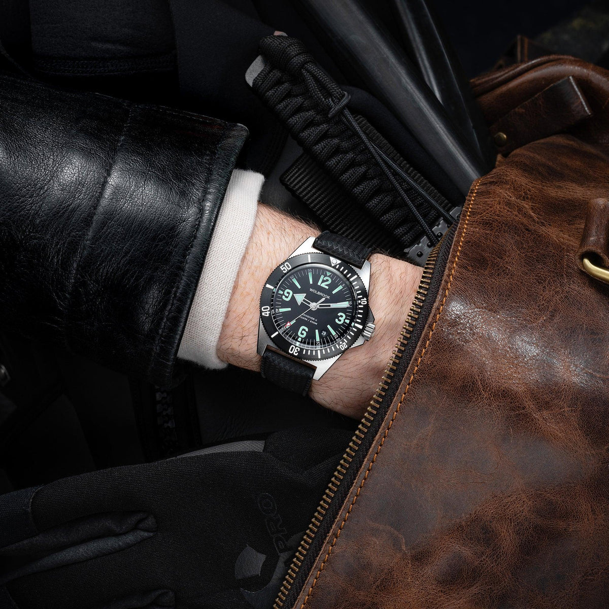 Skindiver II Automatic Dive Watch - Green Lum & Black Dial - Black "Tropic" Rubber Strap